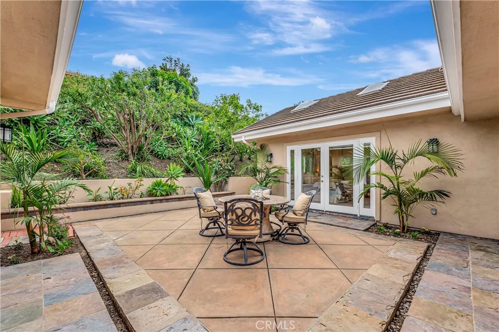 18862 Via Palatino, Irvine, California 92603 home-pic-38