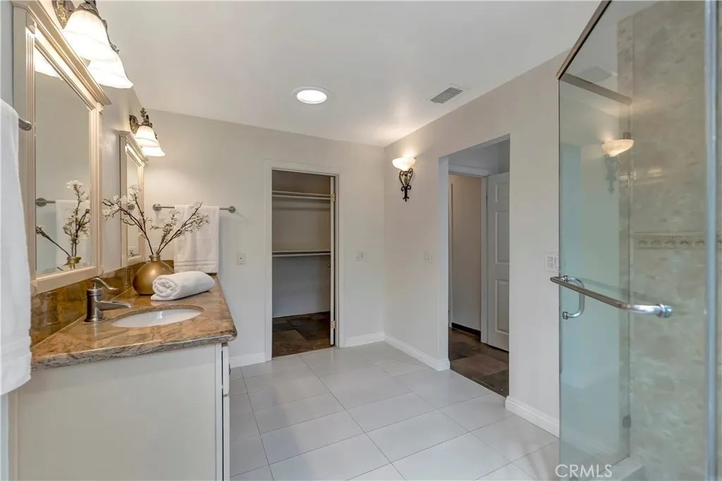 18862 Via Palatino, Irvine, California 92603 home-pic-24