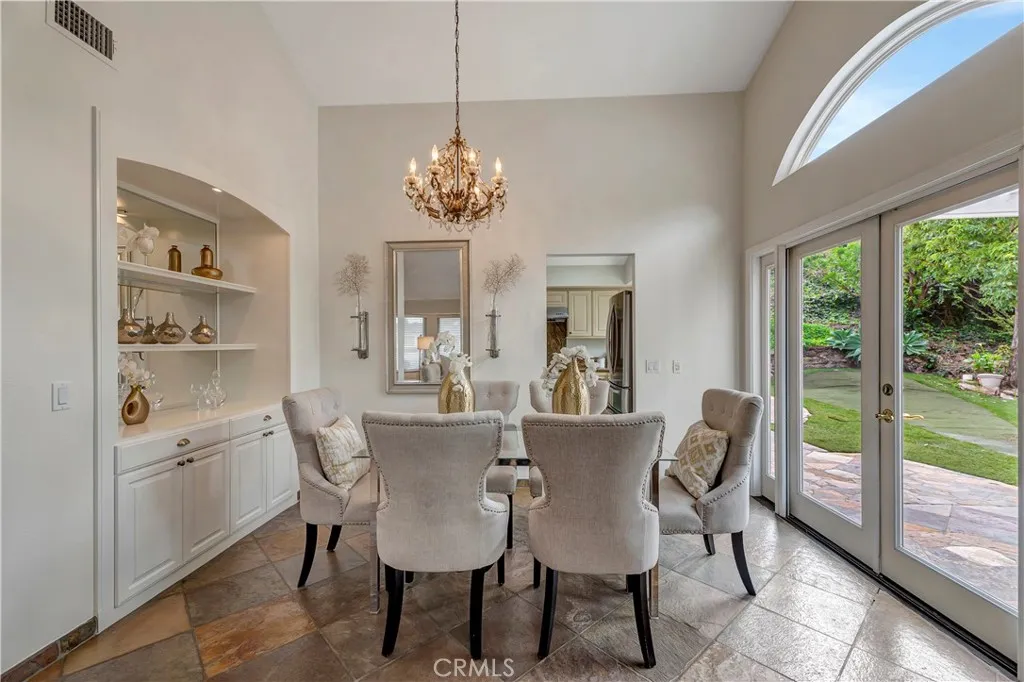 18862 Via Palatino, Irvine, California 92603 home-pic-15