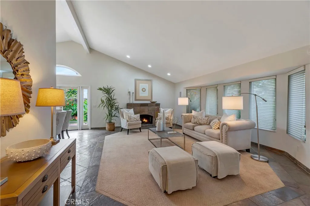 18862 Via Palatino, Irvine, California 92603 home-pic-3