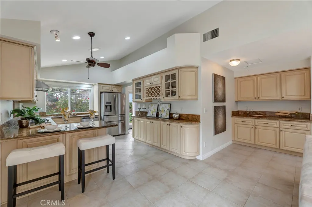 18862 Via Palatino, Irvine, California 92603 home-pic-11