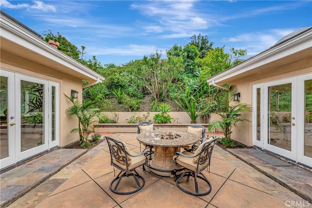 18862 Via Palatino, Irvine, California 92603 home-pic-37