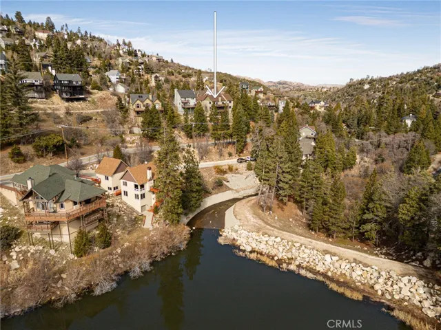 806 Brentwood, Lake Arrowhead, California 92352