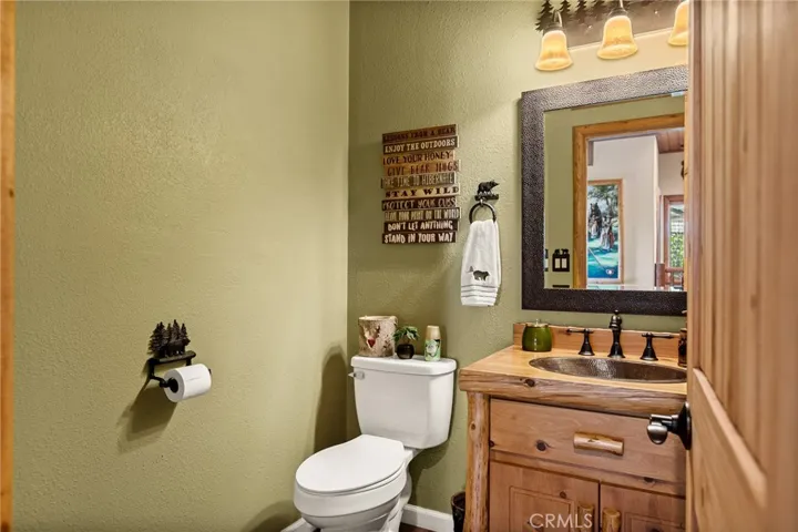 806 Brentwood, Lake Arrowhead, California 92352