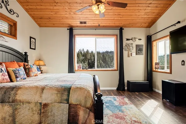 806 Brentwood, Lake Arrowhead, California 92352