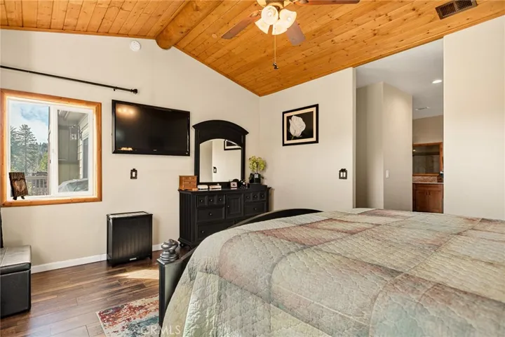 806 Brentwood, Lake Arrowhead, California 92352