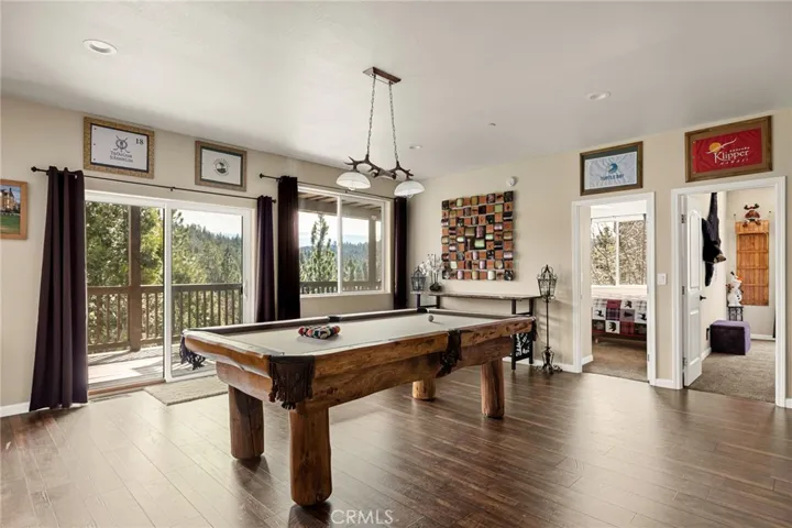 806 Brentwood, Lake Arrowhead, California 92352