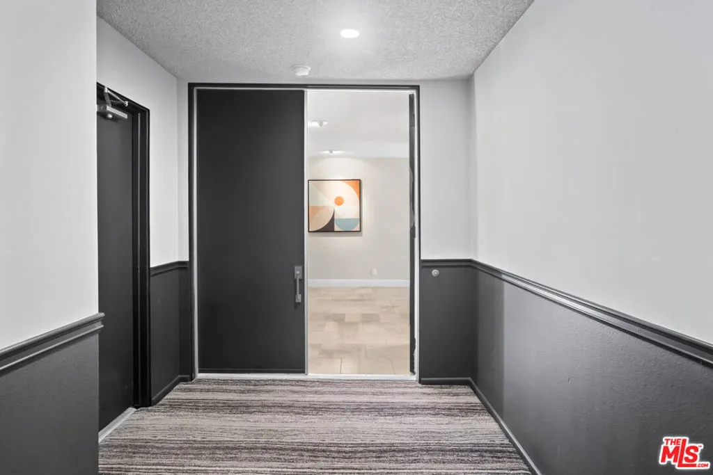 1630 S La Reina Way 3a, Palm Springs, California 92264 home-pic-3