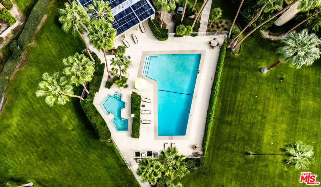 1630 S La Reina Way 3a, Palm Springs, California 92264 home-pic-31