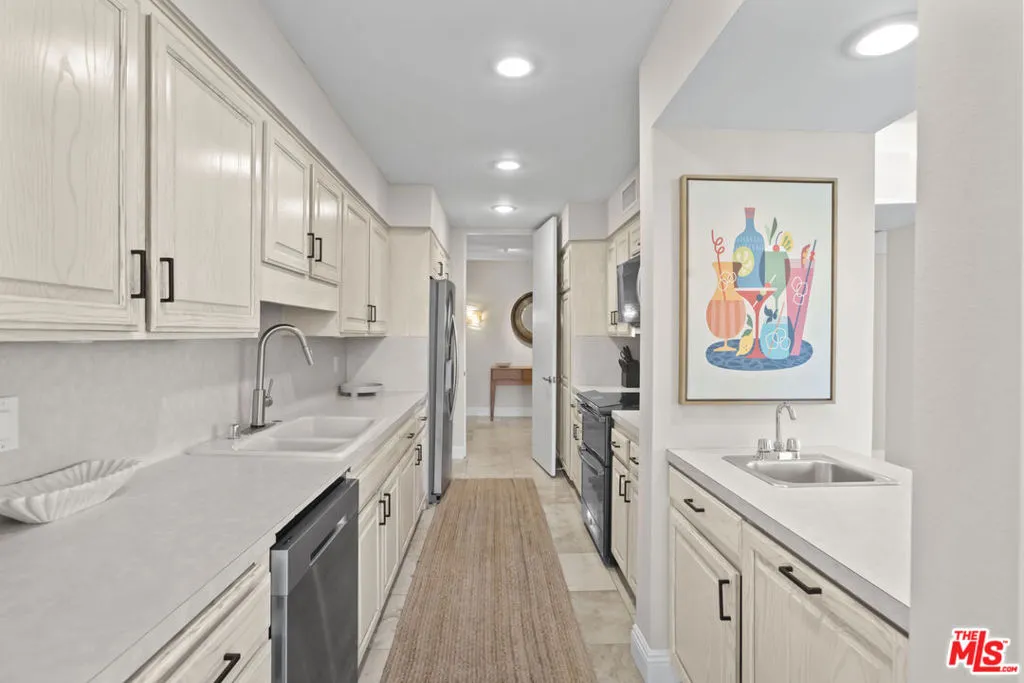 1630 S La Reina Way 3a, Palm Springs, California 92264 home-pic-20