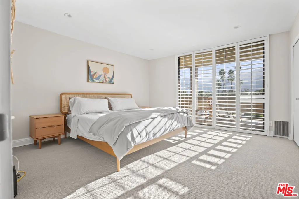 1630 S La Reina Way 3a, Palm Springs, California 92264 home-pic-26