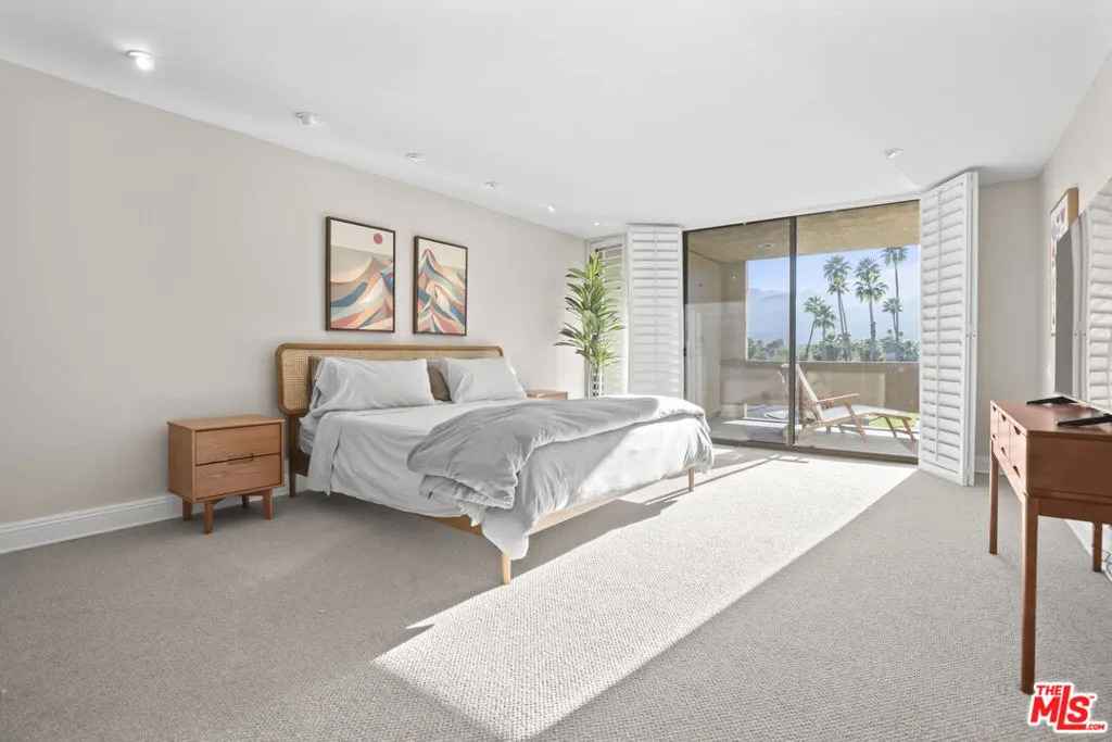 1630 S La Reina Way 3a, Palm Springs, California 92264 home-pic-21