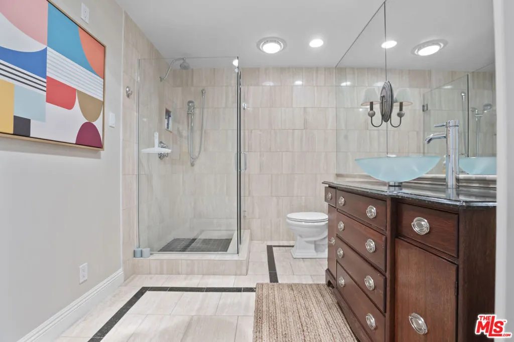 1630 S La Reina Way 3a, Palm Springs, California 92264 home-pic-27