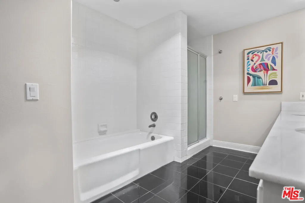 1630 S La Reina Way 3a, Palm Springs, California 92264 home-pic-25