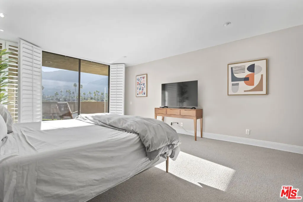 1630 S La Reina Way 3a, Palm Springs, California 92264 home-pic-22