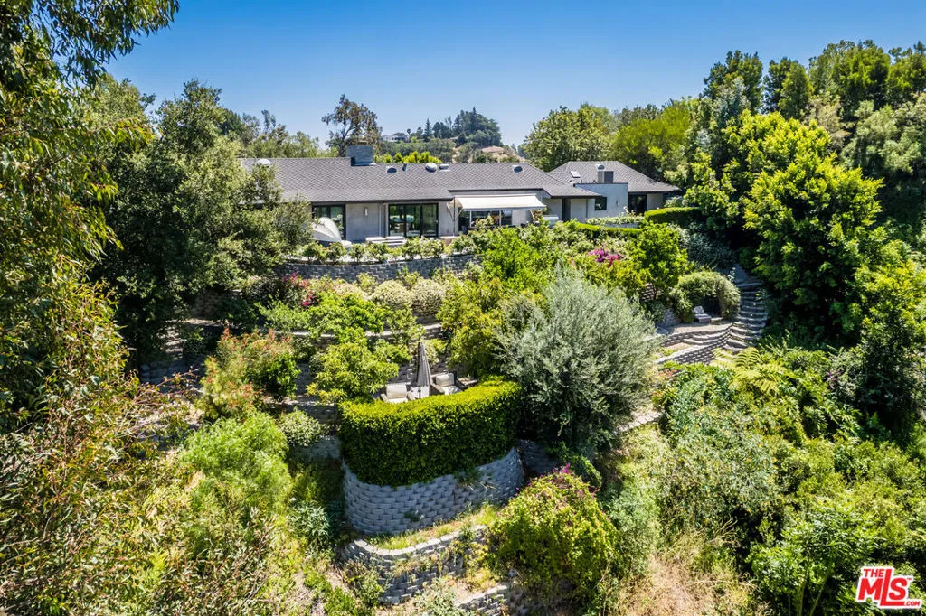 3035 Lake Glen Drive, Beverly Hills, California 90210 home-pic-17