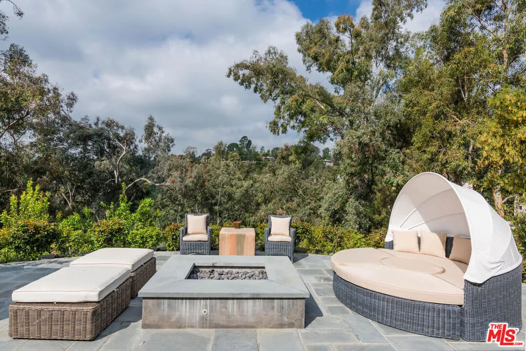3035 Lake Glen Drive, Beverly Hills, California 90210 home-pic-16