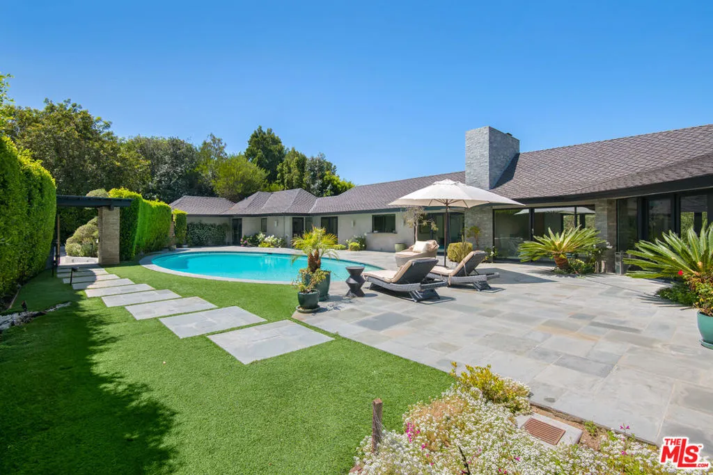 3035 Lake Glen Drive, Beverly Hills, California 90210 home-pic-1