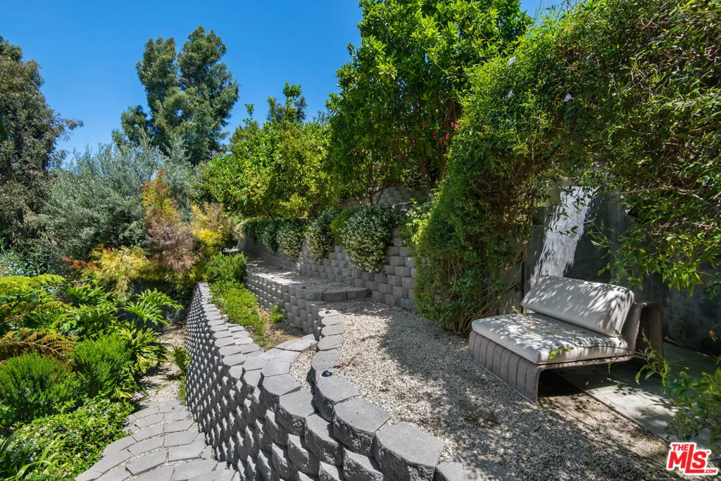 3035 Lake Glen Drive, Beverly Hills, California 90210 home-pic-29