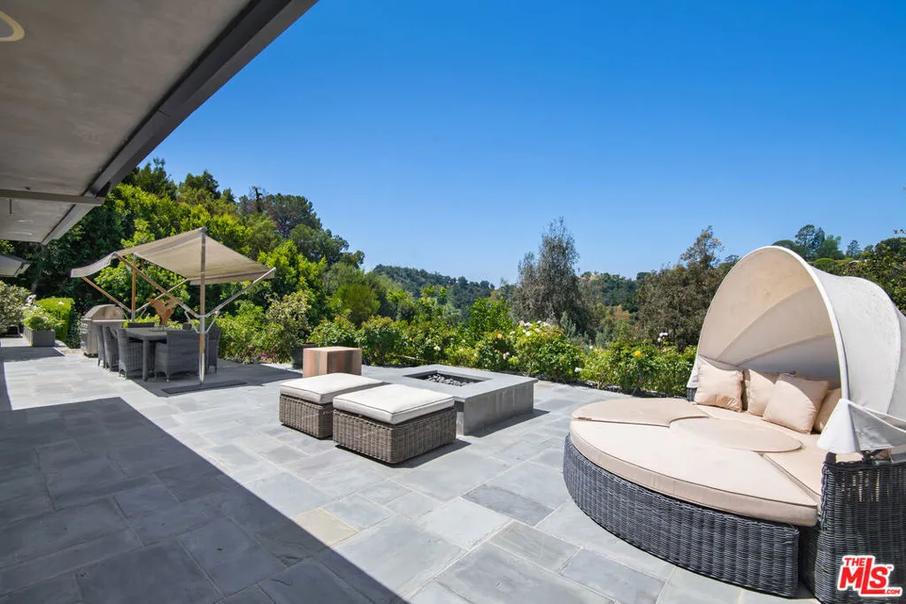 3035 Lake Glen Drive, Beverly Hills, California 90210 home-pic-15