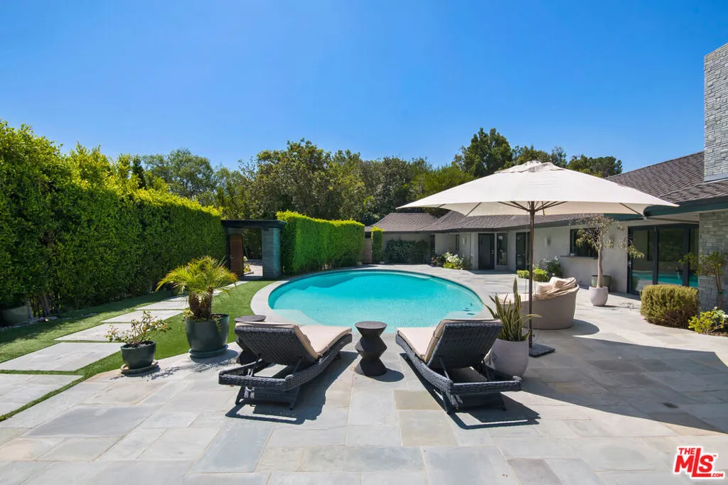 3035 Lake Glen Drive, Beverly Hills, California 90210 home-pic-27