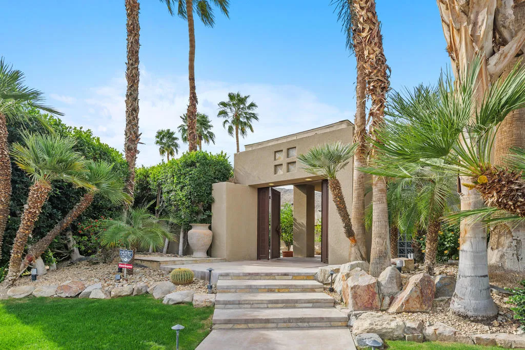 45775 Sugarloaf Mountain Trail, Indian Wells, California 92210 home-pic-3