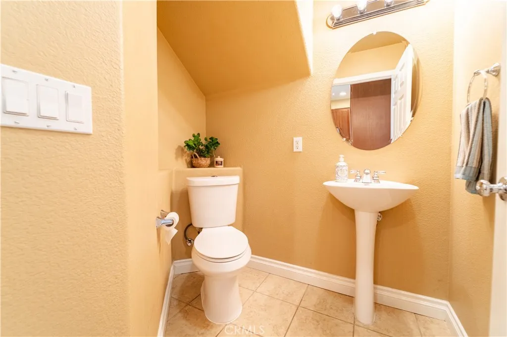25056 Driftoak, Murrieta, California 92562 home-pic-14