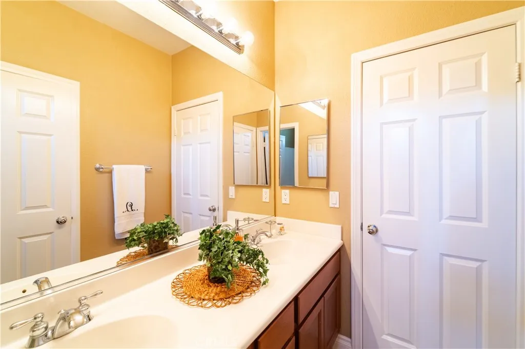 25056 Driftoak, Murrieta, California 92562 home-pic-29