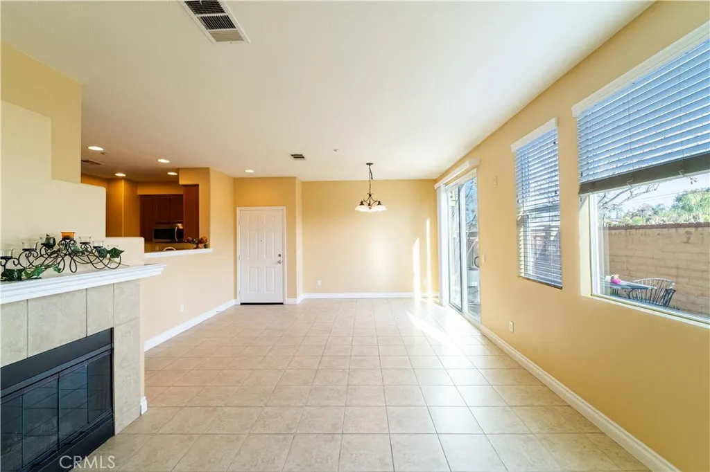 25056 Driftoak, Murrieta, California 92562 home-pic-9