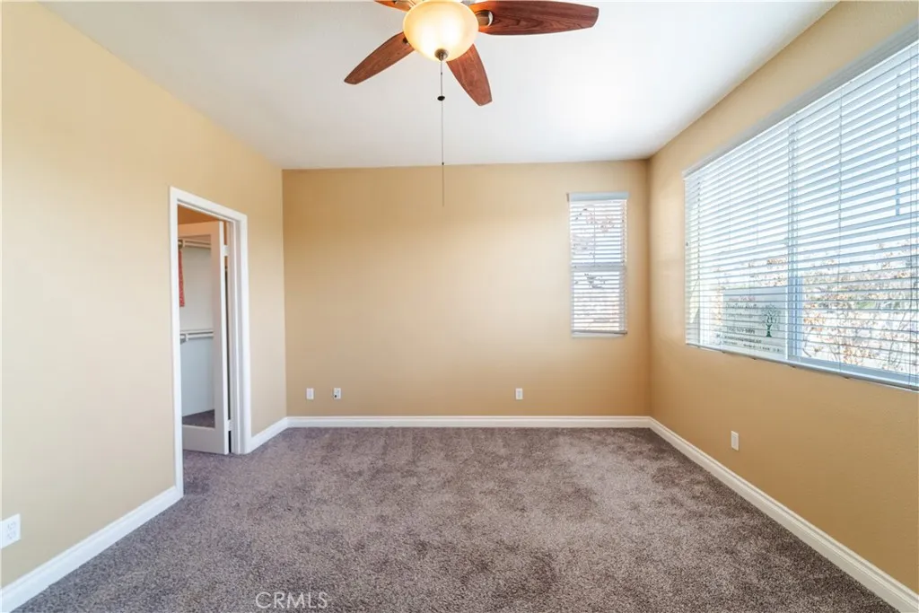 25056 Driftoak, Murrieta, California 92562 home-pic-16