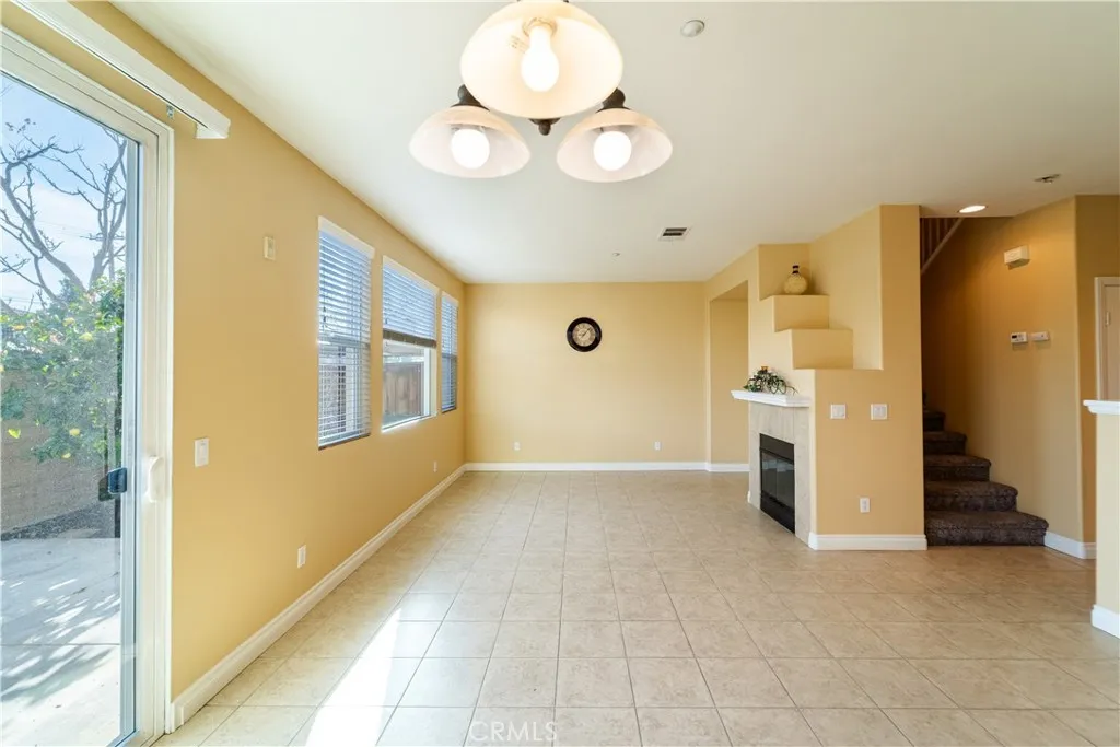 25056 Driftoak, Murrieta, California 92562 home-pic-8