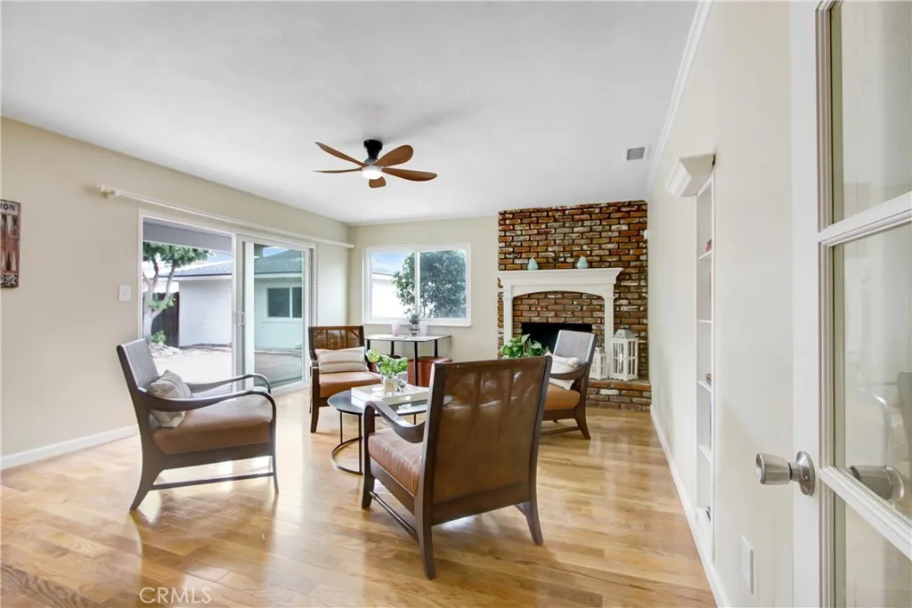 927 Alta Loma Drive, Corona, California 92882 home-pic-31