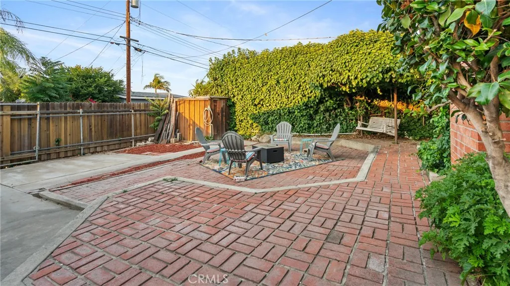 927 Alta Loma Drive, Corona, California 92882 home-pic-42