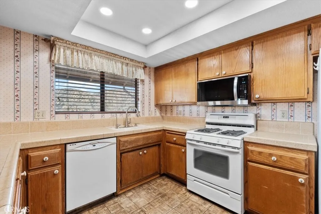 5471 Zurich Drive, Wrightwood, California 92397 home-pic-15