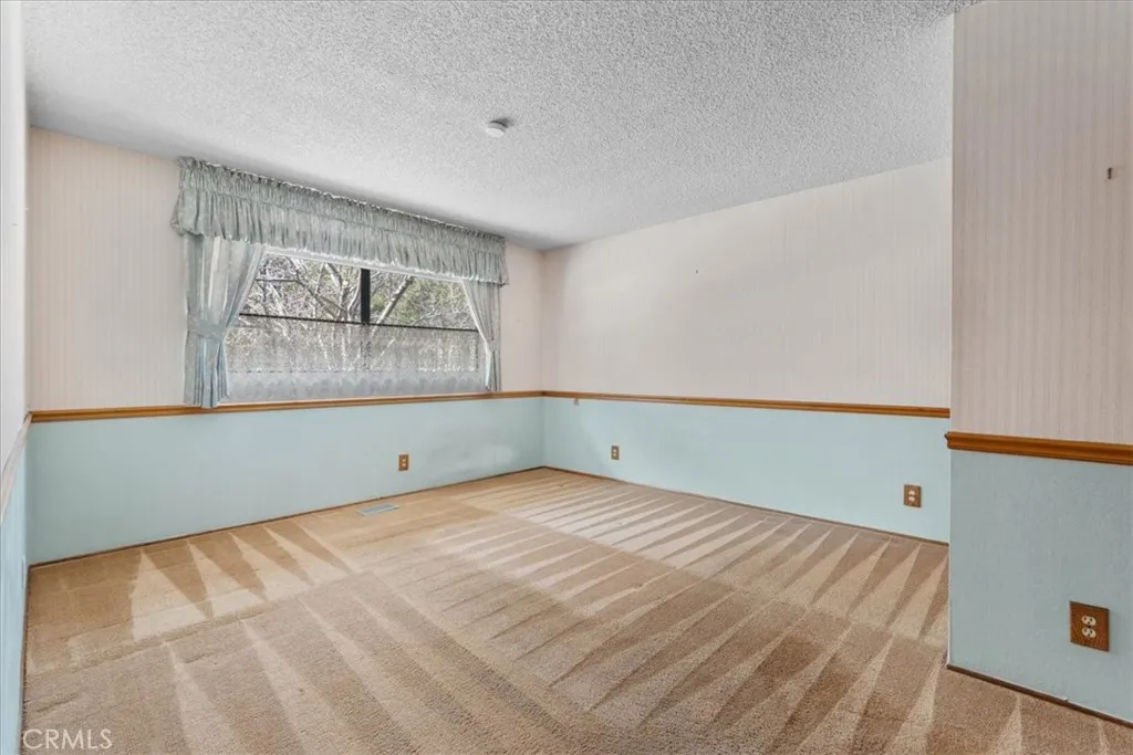 5471 Zurich Drive, Wrightwood, California 92397 home-pic-18