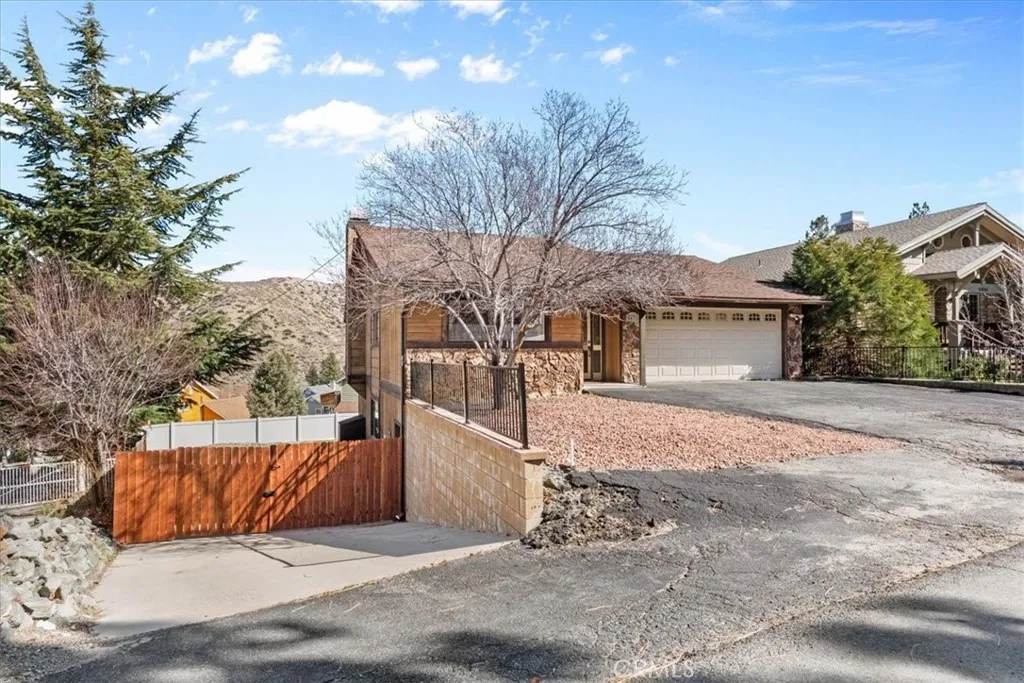 5471 Zurich Drive, Wrightwood, California 92397 home-pic-5