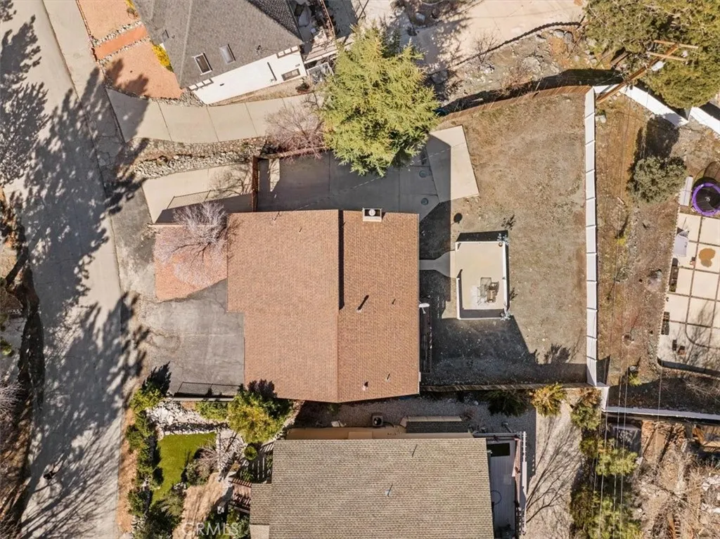 5471 Zurich Drive, Wrightwood, California 92397 home-pic-31