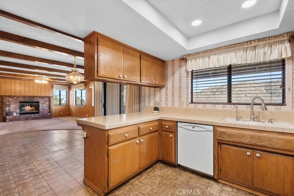 5471 Zurich Drive, Wrightwood, California 92397 home-pic-16
