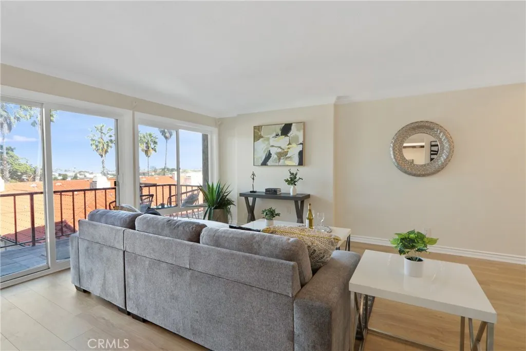 2030 S Cabrillo Avenue 206, San Pedro, California 90731 home-pic-2