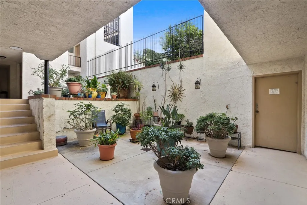 2030 S Cabrillo Avenue 206, San Pedro, California 90731 home-pic-17
