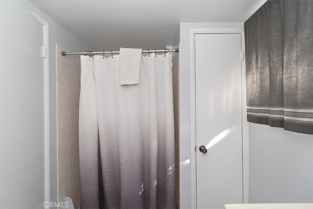 598 Dahlia Drive, Green Valley Lake, California 92341 home-pic-25