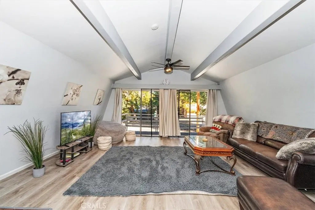 598 Dahlia Drive, Green Valley Lake, California 92341 home-pic-6