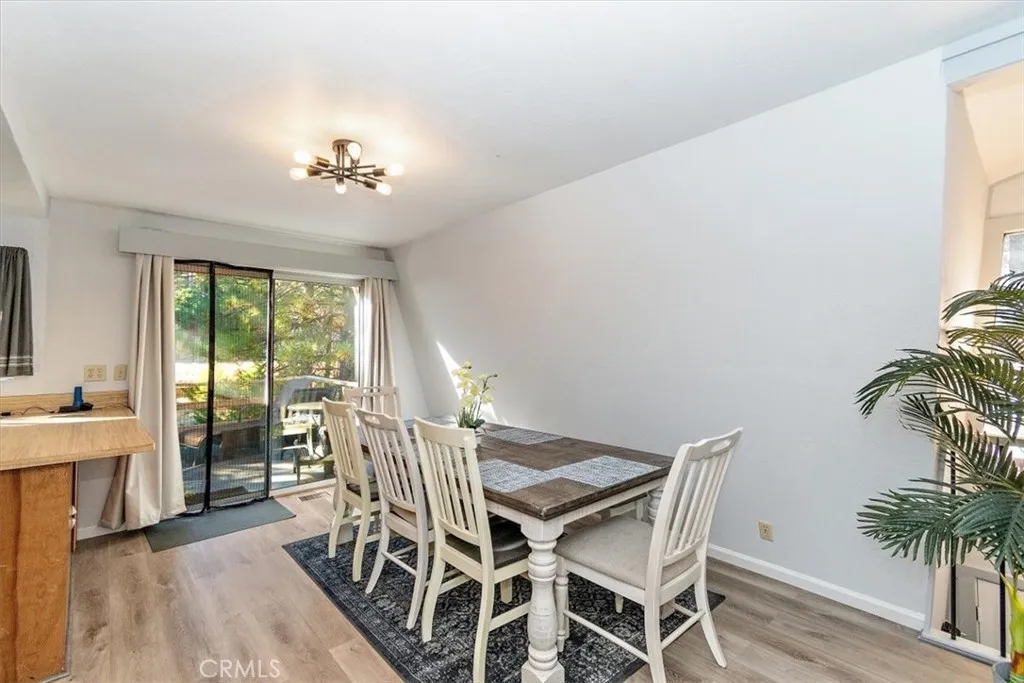 598 Dahlia Drive, Green Valley Lake, California 92341 home-pic-9