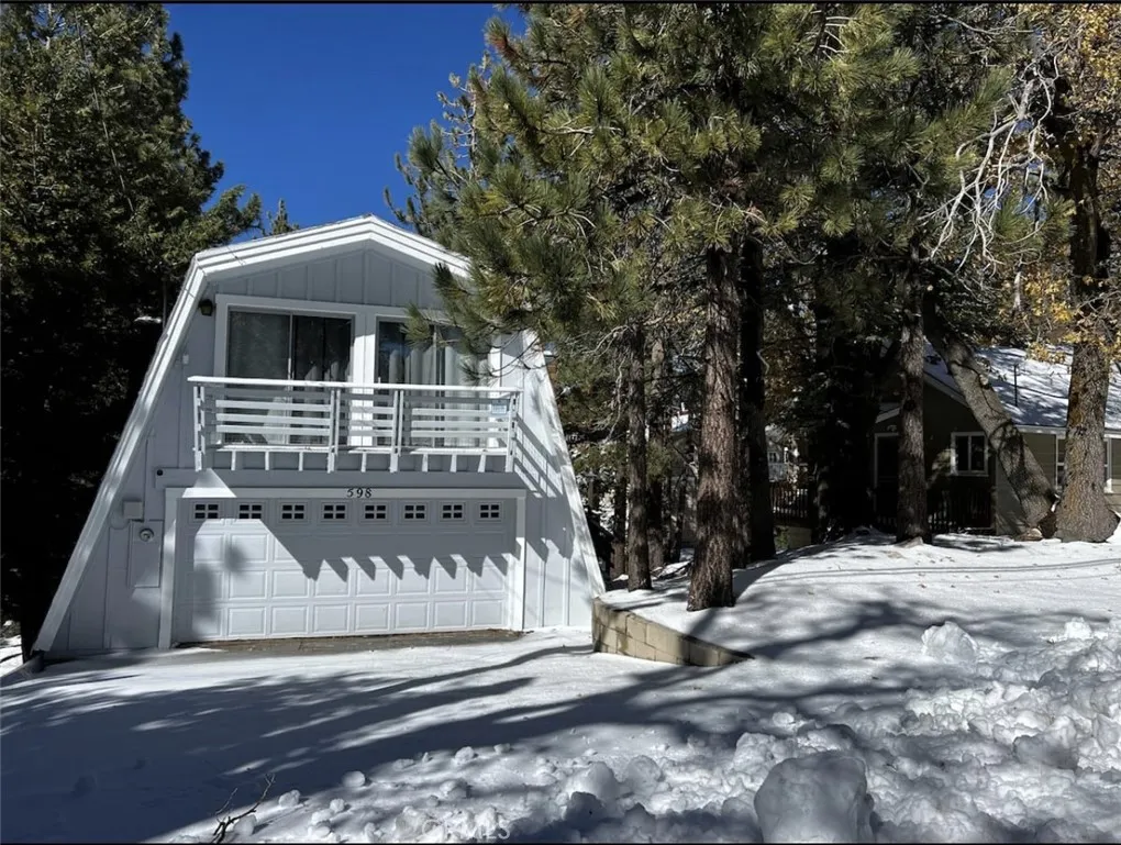 598 Dahlia Drive, Green Valley Lake, California 92341 home-pic-2