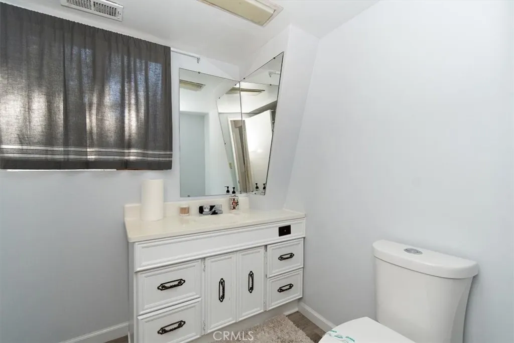 598 Dahlia Drive, Green Valley Lake, California 92341 home-pic-24