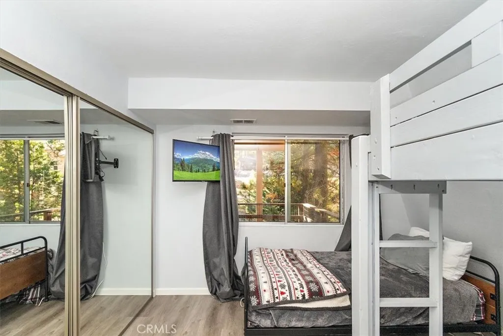 598 Dahlia Drive, Green Valley Lake, California 92341 home-pic-20