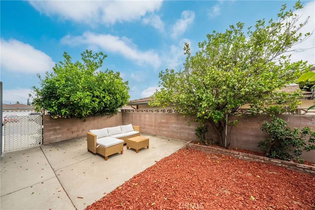 9092 Tangelo, Fontana, California 92335 home-pic-34