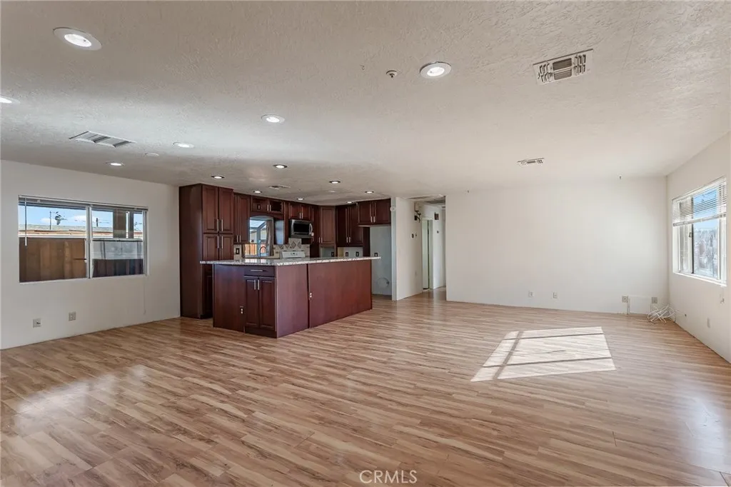 6411 Mountain View, Joshua Tree, California 92252 home-pic-9