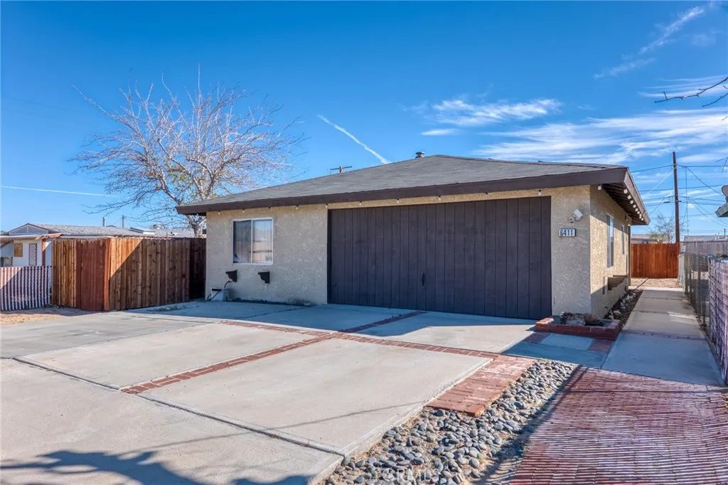 6411 Mountain View, Joshua Tree, California 92252 home-pic-1