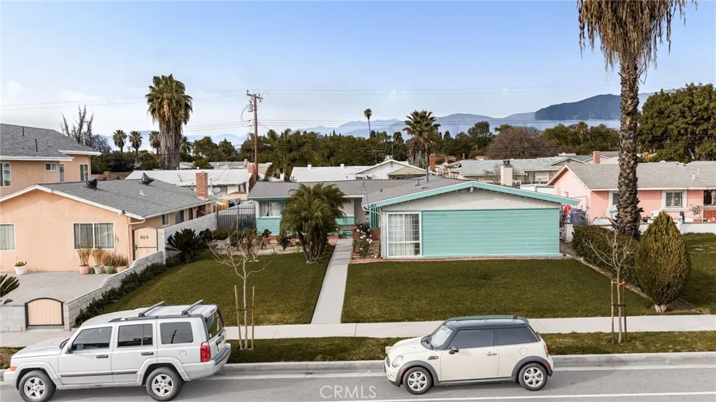 911 E La Verne, Pomona, California 91767 home-pic-33